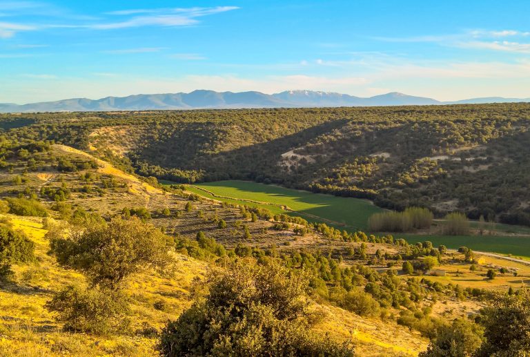 El Manadero desde la Cercona El Manadero a la izquierda